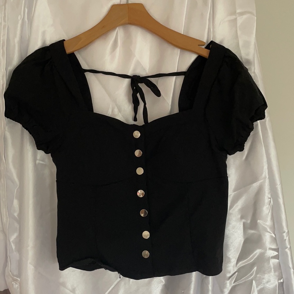 Black button up short sleeve crop top, size M